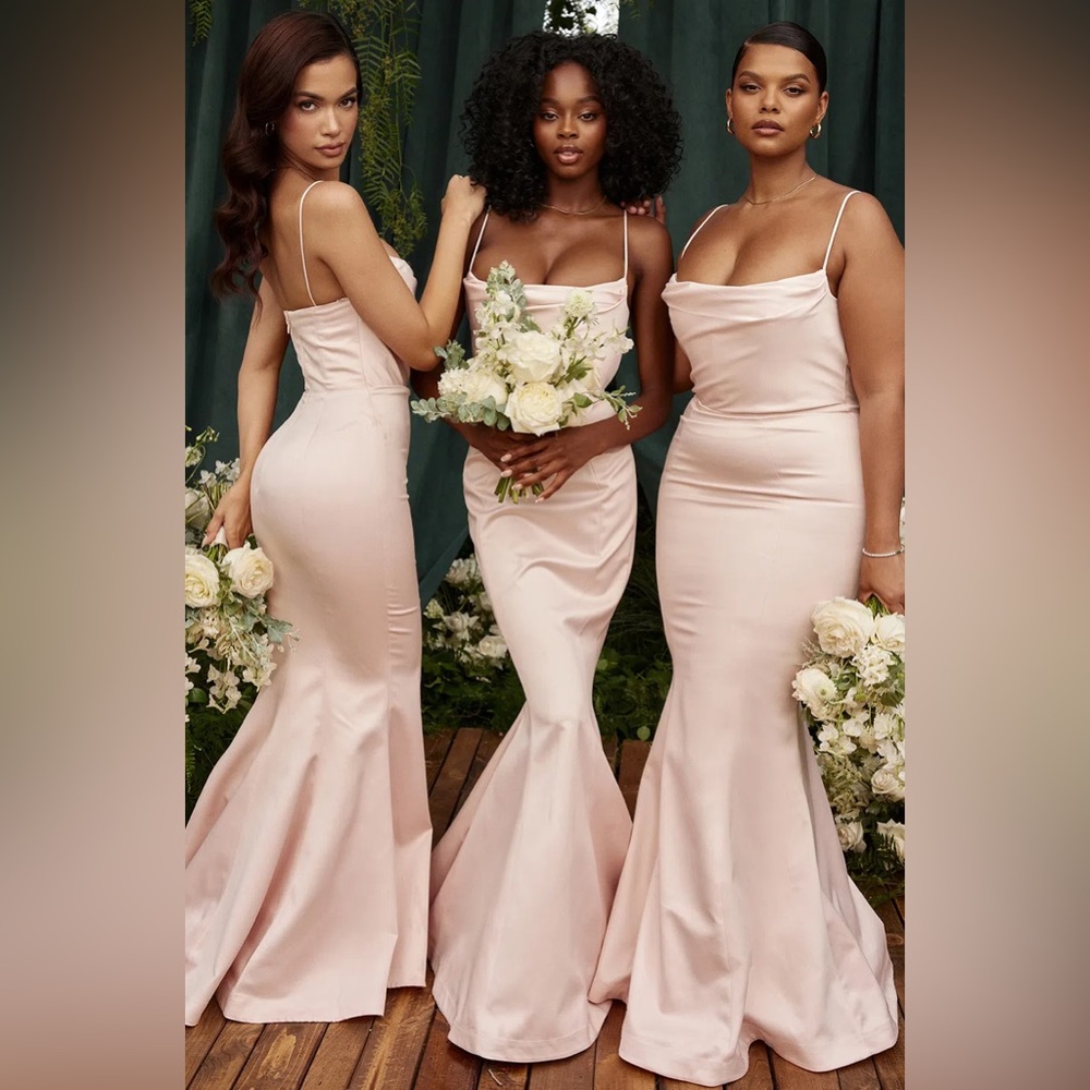 HOUSE OF CB 'Violette' Blush Satin Fishtail Gown - Picture 4 of 12